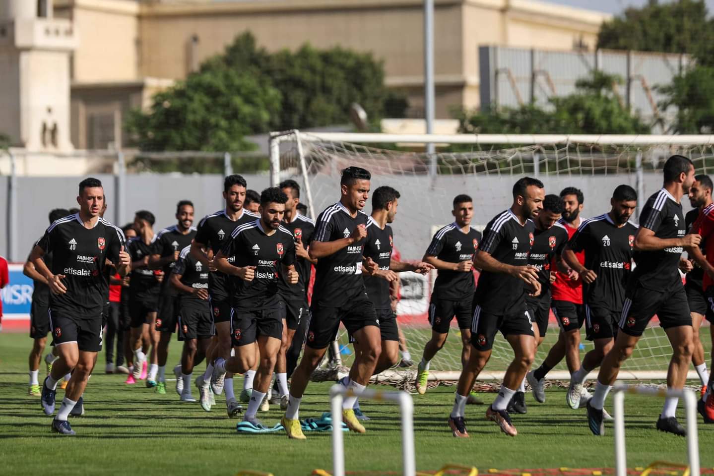 أخبار الأهلي : مفاجأة المدرب الجديد واعتذار رسمي.. ماذا يحدث قبل لقاء الأهلي والترجي؟