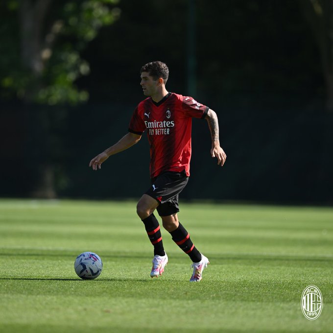 ميلان يحقق فوزاً ثميناً أمام أودينيزي رغم الطرد في الدوري الإيطالي … بورنموث يقهر أرسنال في الدوري الانجليزي … بايرن ميونخ يكتسح شتوتجارت برباعية دون رد في الدوري الألماني
