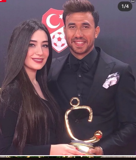 كشف محمود حسن “تريزيجيه” لاعب طرابزون التركي حقيقة عودته للأهلي في الموسم المقبل.