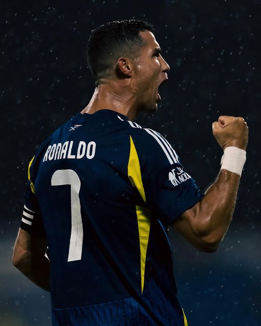 رقم قياسى خارج الملاعب.. رونالدو أول رياضى يصل لمليار متابع في وسائل التواصل الاجتماعي