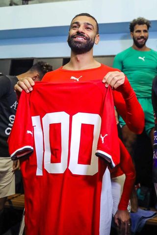 شاهد ماذا قدم مو صلاح قائد منتخب مصر بقميص الفراعنة