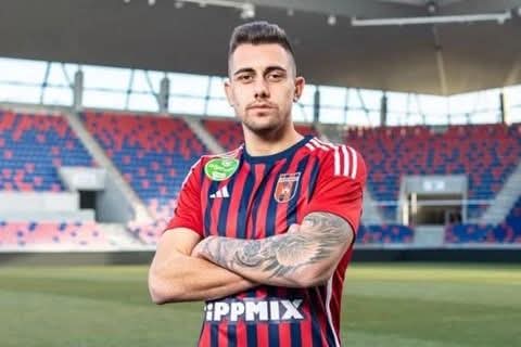 الأهلي يتعاقد مع جراديشار لمد 4 مواسم ونصف بهذا المبلغ