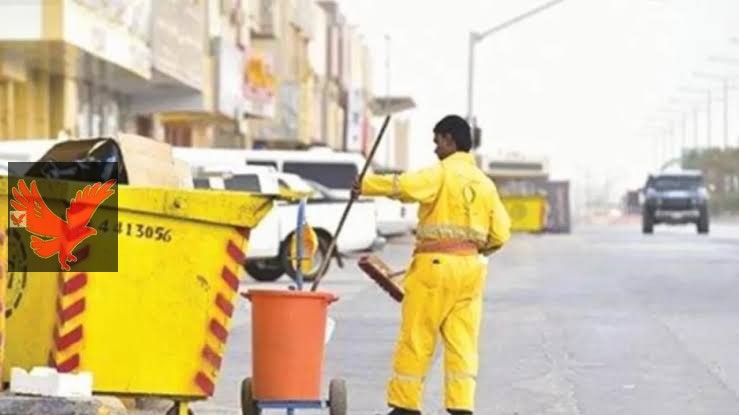 ” ضجة في السعوديه من ساعه اللي حصل” .. كاميرات مراقبه توثق تصرف صادم من قبل عمال النظافه بالسعوديه.. ما فعلوه اثار ضجه العالم