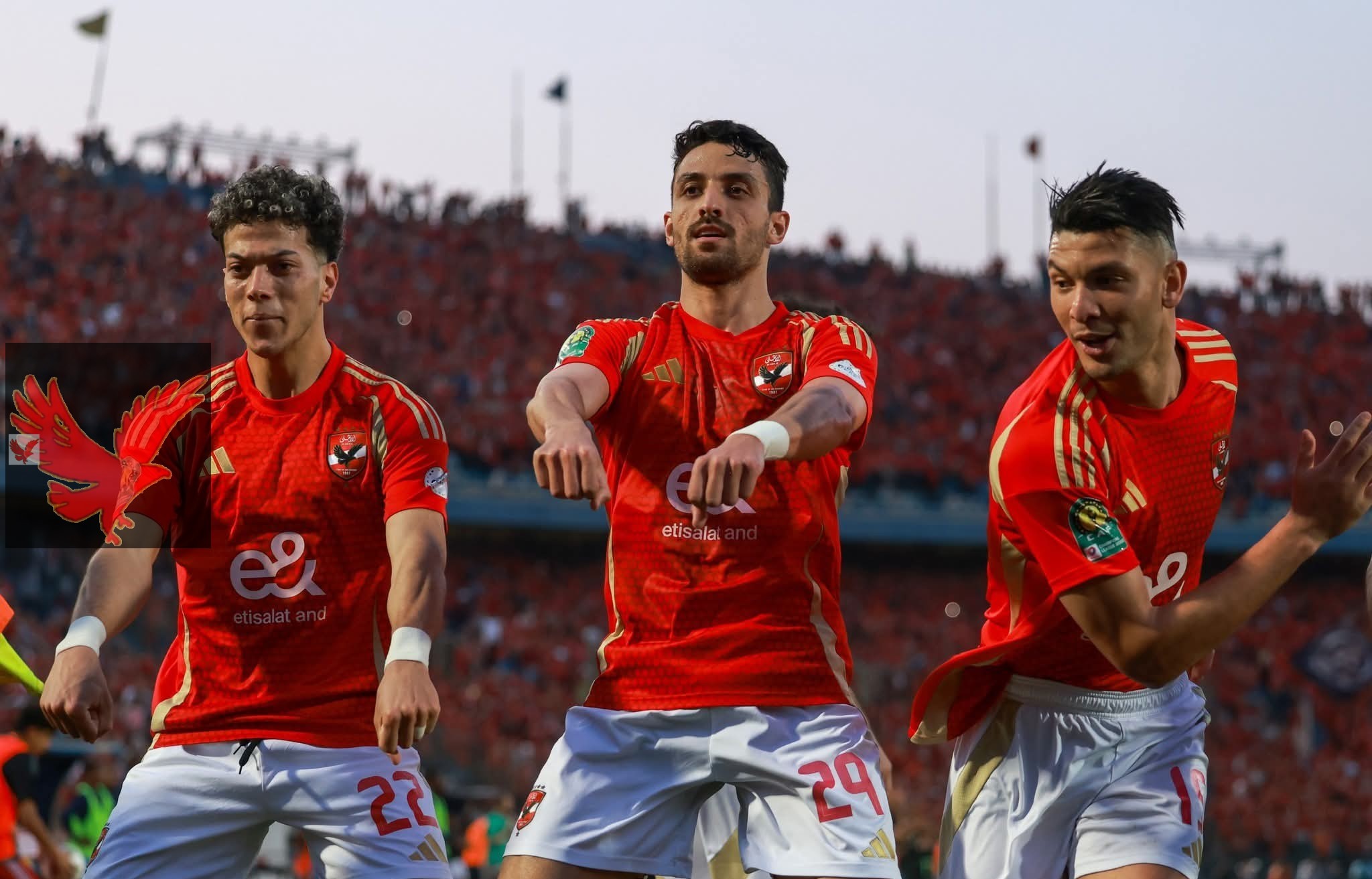 الأهلي ينجح في تمديد عقد نجم الفريق موسمين مقابل 2 مليون دولار